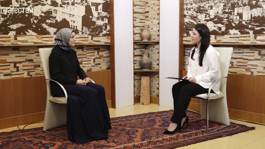 На виду. Загират Буттаева