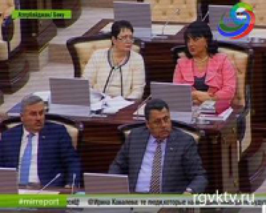 Депутатам Азербайджана запретили  проносить с собой в парламент смартфоны