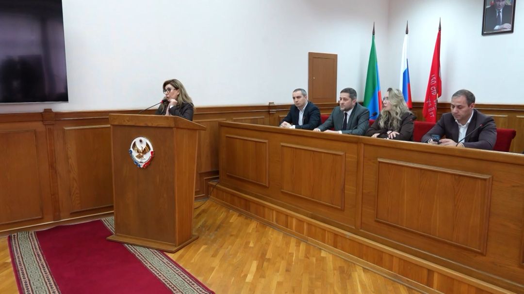 В мэрии Махачкалы обсудили вопросы легализации трудовых отношений
