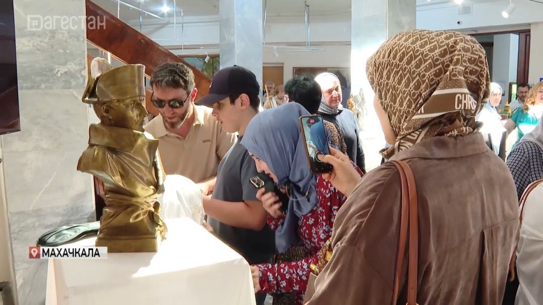 В Дагестане открылась выставка для незрячих и слабовидящих посетителей