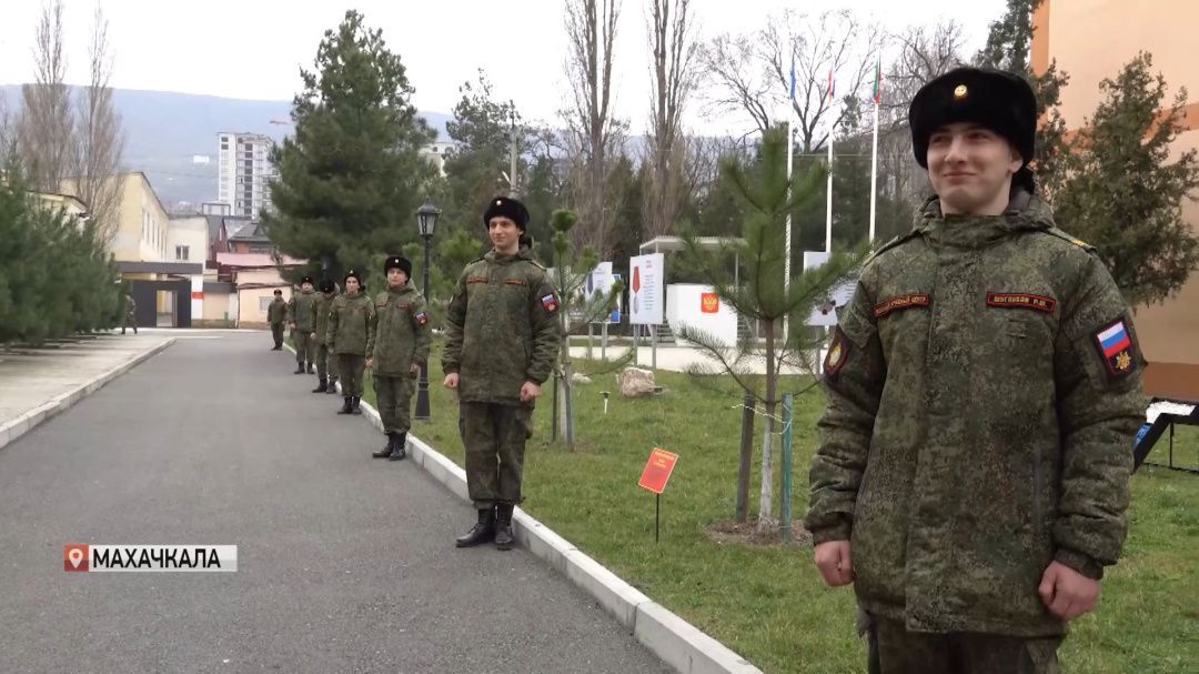 «Аллея курсантов» появилась в военно-учебном центре ДГТУ 