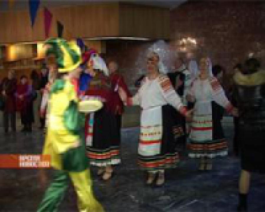 Россия прощается с зимой праздником широкой масленницы