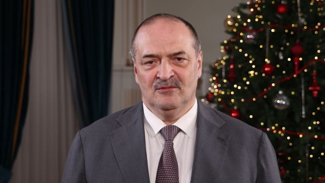 Поздра<b>в</b>ление Гла<b>в</b>ы Республики Дагестан Сергея Мелико<b>в</b>а с Но<b>в</b>ым годом