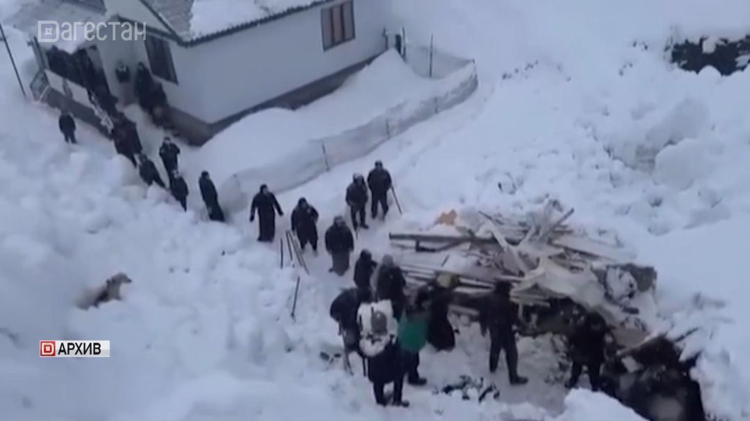 Об опасности схода лавин объявили в горных районах Дагестана с 28 по 29 апреля