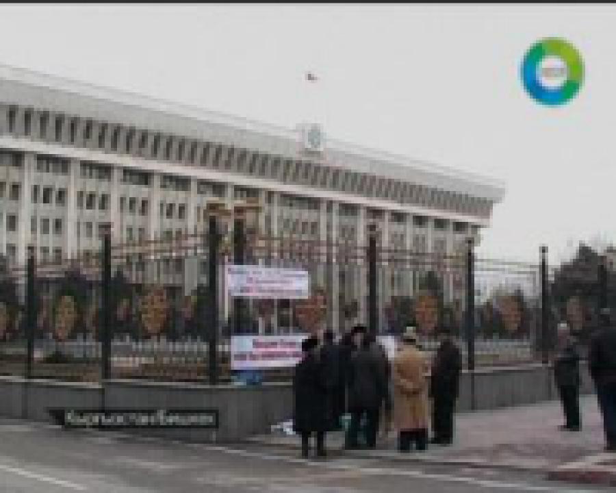В мечетях Киргизии молятся за закрытие казино