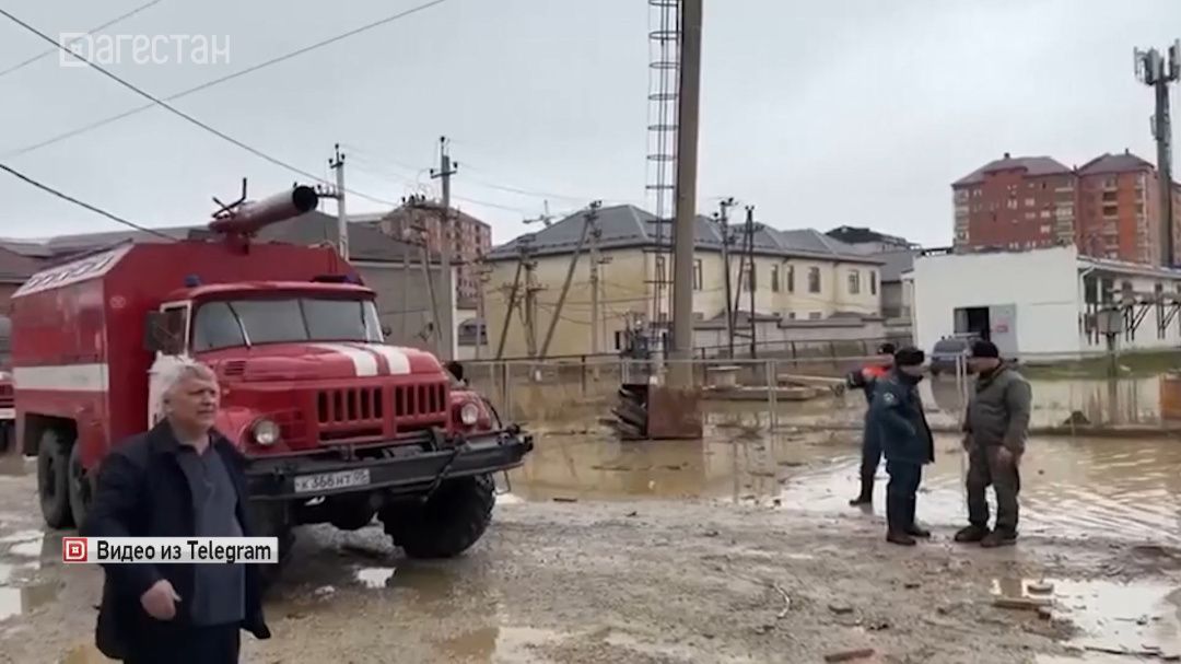 Энергетики продолжают восстанавливать электроснабжение дагестанцев