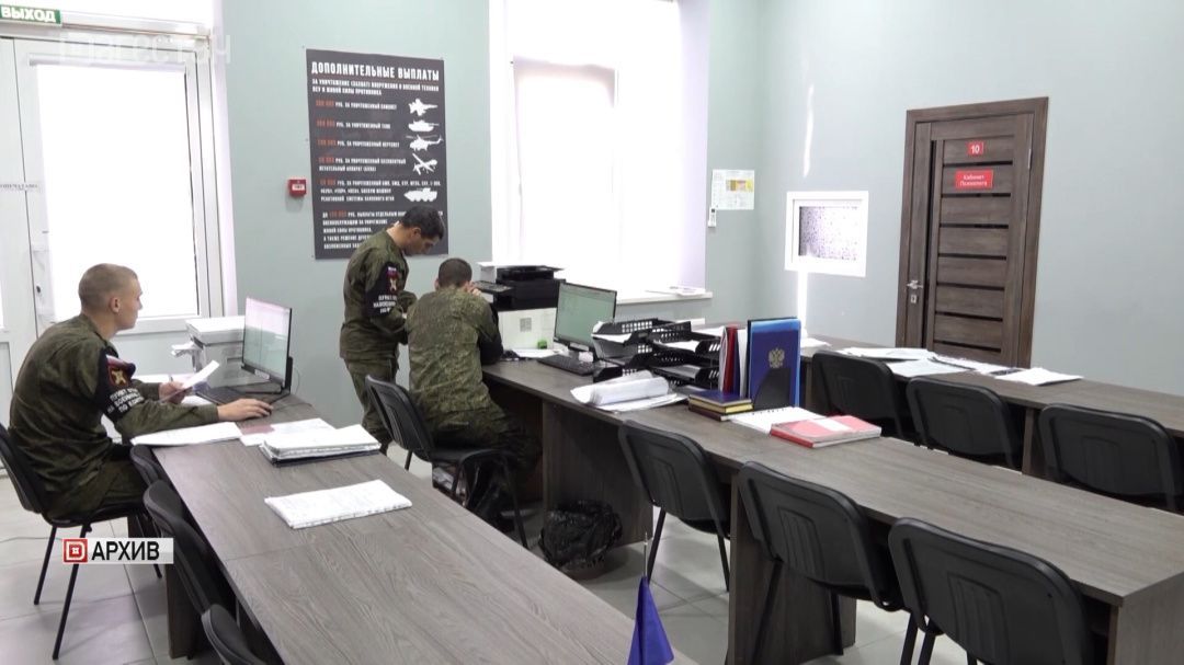 Около двух миллионов рублей за службу получают контрактники на СВО