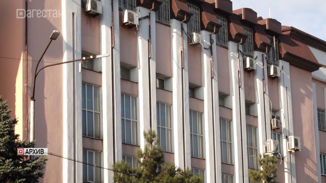 Бывшего руководителя одного из госучреждений РД обвиняют в получении взятки в 7 миллионов рублей 